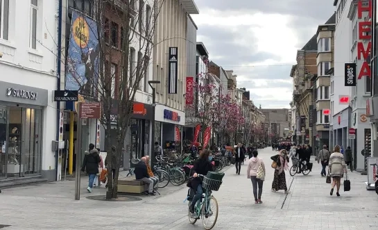 Bruul Mechelen winkelstraat centrum stad