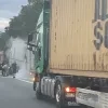 Vrachtwagen in brand op de E313