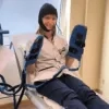 Medewerkers van het internistisch oncologisch daghospitaal tonen de nieuwe koeltoestellen van Hilotherm