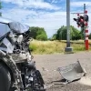 Trein rijdt auto aan