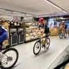 Kermiskoers start in Delhaize