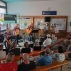 Reizigers genieten van allereerste concert in stationsgebouw Herentals