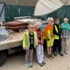Leerlingen van plaatselijke scholen mogen lichtstoetwagens al zien in Mol Ginderbuiten