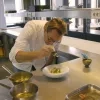 Chef Viki Geunes tovert met asperges