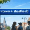 vrouwen in straatbeeld AI-foto