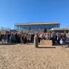 Red Geerdegemvaart verzamelt aan het zwembad dat dicht moet