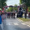 Noah Hobbs is de snelste in de sprint en wint de Heistse Pijl