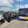 Drukte aan station Mol bij aanvang Graspop