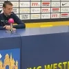 Timmy Simons bij zijn eerste persconferentie als T1 bij Westerlo